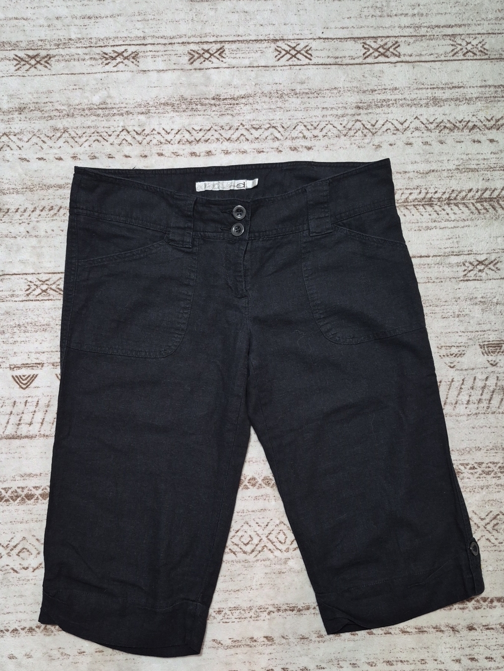 Dynamite Black Capri Pants with Front Pockets